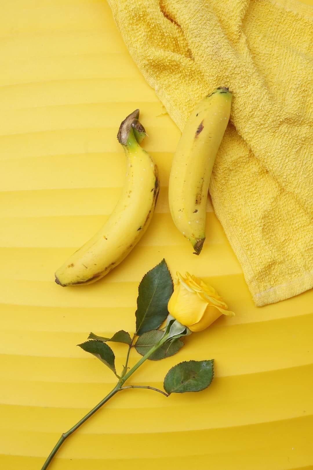 Two yellow bananas